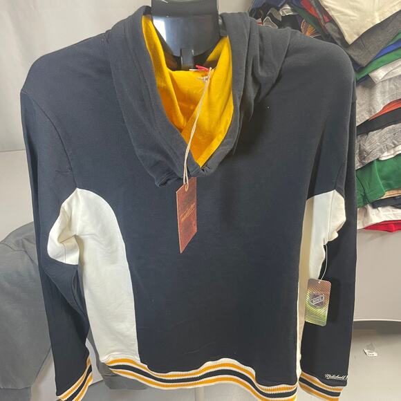 Mitchelll & Ness NHL Boston Bruins Legacy Hoodie - Picture 2 of 6